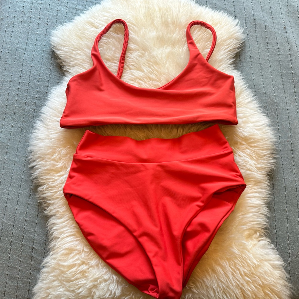 Skatie Coral Bikini Set